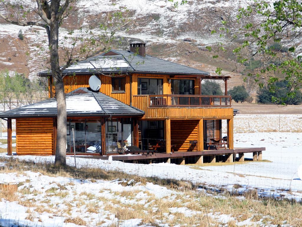 Sani Valley Nature Lodges Himeville Buitenkant foto