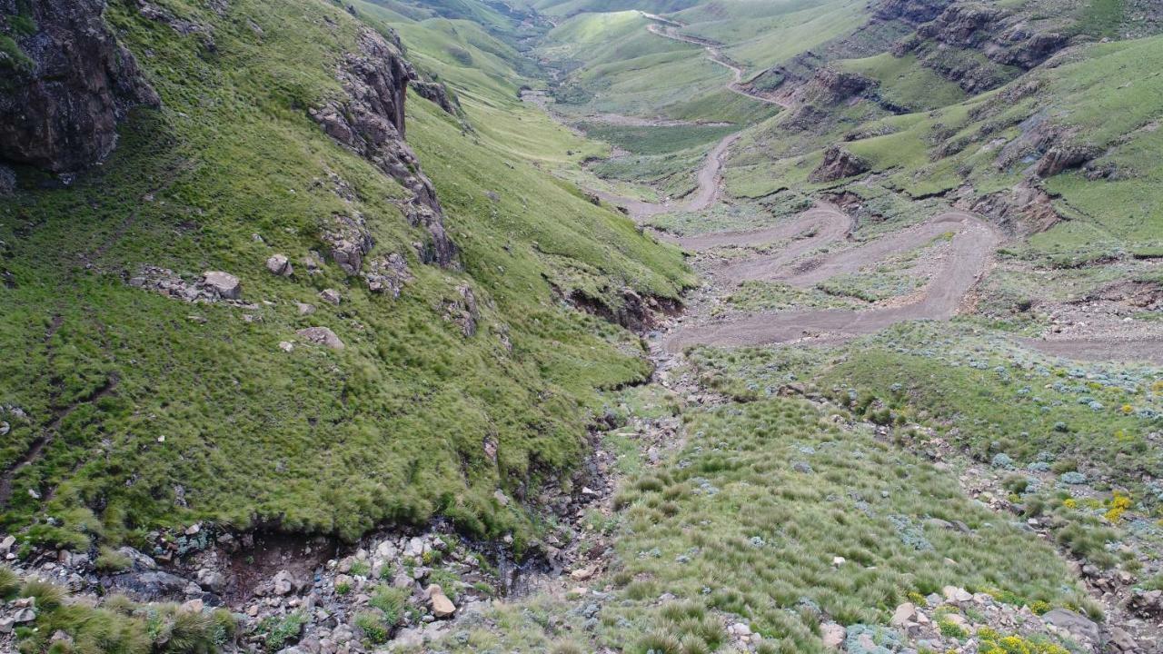 Sani Valley Nature Lodges Himeville Buitenkant foto